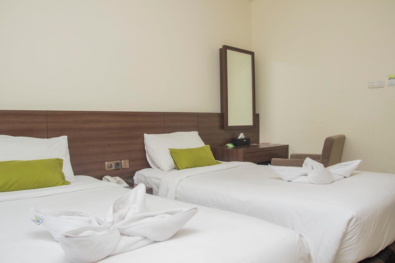 Green Eden Hotel Manado Exterior foto